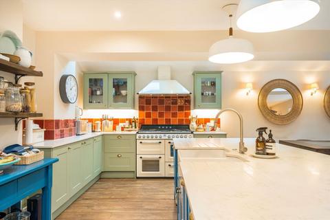 4 bedroom terraced house for sale, Summerfield Avenue, London NW6