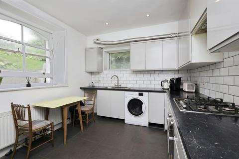 4 bedroom apartment for sale, Devonshire Place, Eastbourne