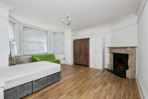 4 bedroom apartment for sale, Devonshire Place, Eastbourne