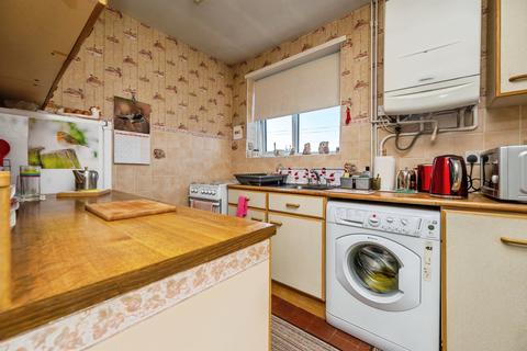 2 bedroom semi-detached bungalow for sale, Lutterworth Close, Worcester