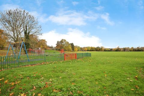 1 bedroom flat for sale, Thorn Hill, Northampton