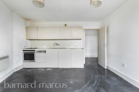 1 bedroom apartment for sale, Garratt Lane, London
