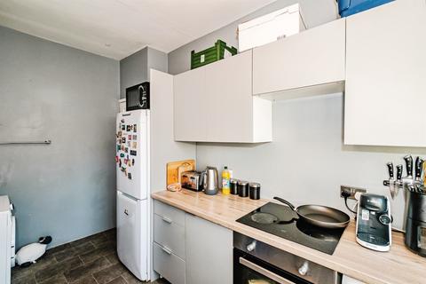 2 bedroom flat for sale, South Street, Lancing
