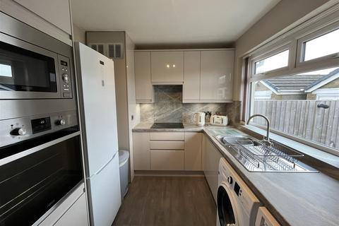 3 bedroom semi-detached bungalow for sale, Westfield Lane, Bradford BD12