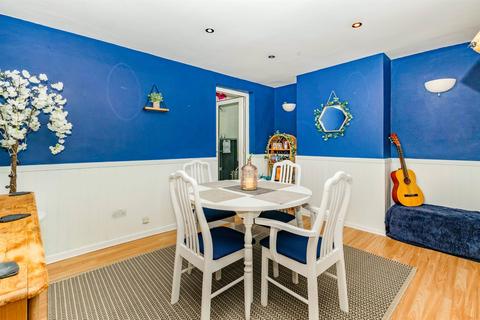 2 bedroom terraced house for sale, Pelham Road, Gosport