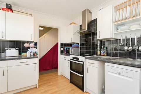 undefined, Elizabeth Crescent, Holt