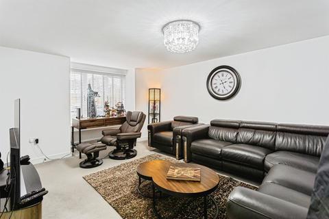 4 bedroom detached house for sale, Hurstfield Crescent, Haywards Heath