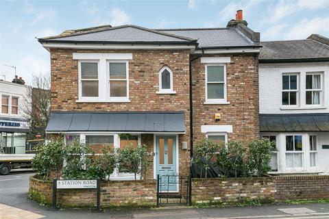 3 bedroom end of terrace house for sale, Station Road, Kingston Upon Thames KT2
