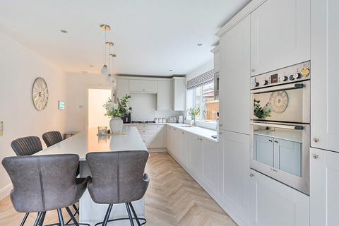 4 bedroom detached house for sale, Jenkins Avenue, Bricket Wood, St. Albans