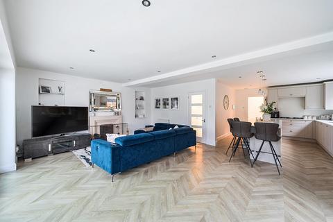 4 bedroom detached house for sale, Jenkins Avenue, Bricket Wood, St. Albans