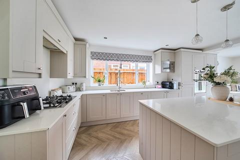 4 bedroom detached house for sale, Jenkins Avenue, Bricket Wood, St. Albans