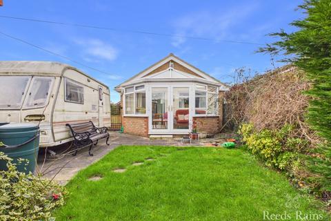 2 bedroom bungalow for sale, Benwell Close, Durham TS19