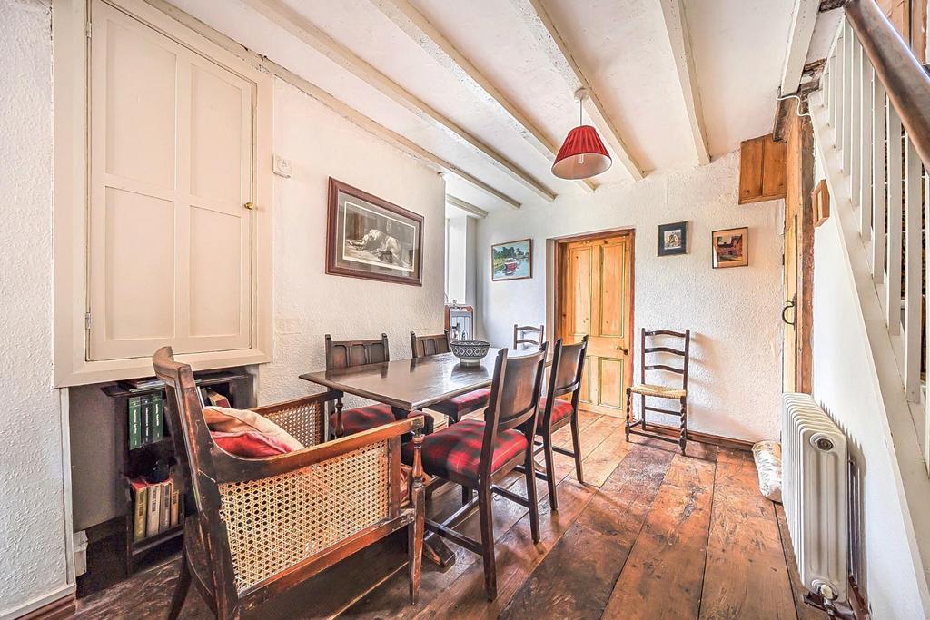 Dining area.jpg