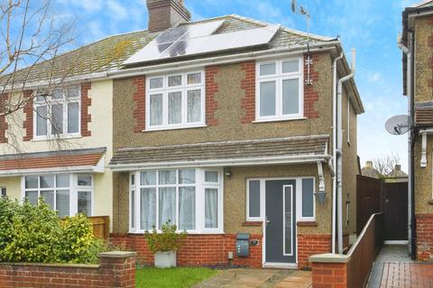 Queen Alexandra Road, Salisbury