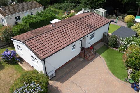 2 bedroom park home for sale, Boxhill Road, Tadworth KT20