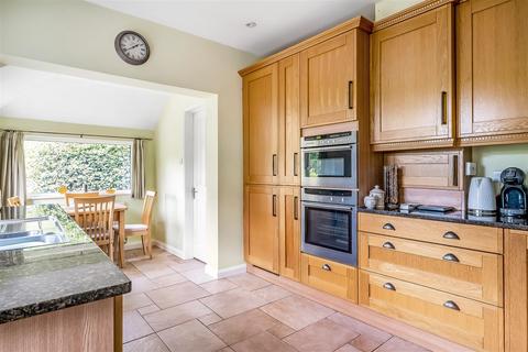 4 bedroom semi-detached house for sale, Snatts Hill, Oxted