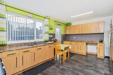 undefined, Morgan Avenue, Torquay