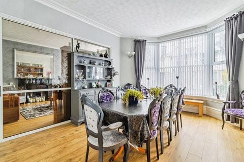 undefined, Morgan Avenue, Torquay