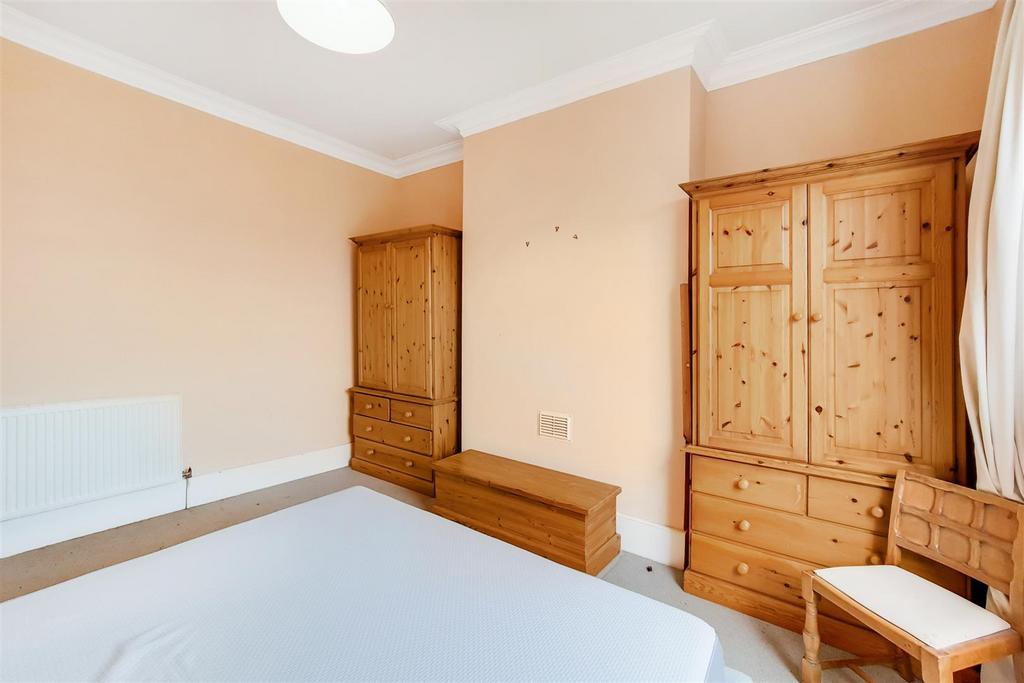 3 Main Bedroom-2.jpg