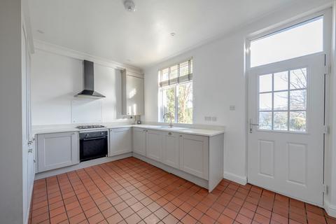 2 bedroom end of terrace house for sale, New Adel Lane, Leeds, LS16