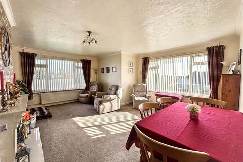 3 bedroom detached bungalow for sale, Monterey Close, Cooden, Bexhill-on-Sea, TN39