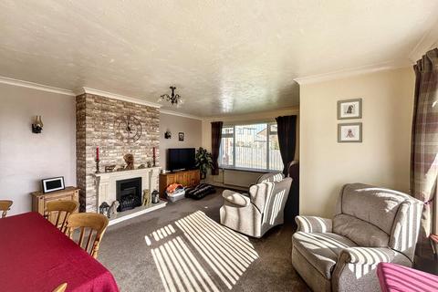 3 bedroom detached bungalow for sale, Monterey Close, Cooden, Bexhill-on-Sea, TN39