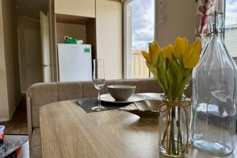 undefined, Three Bed Willerby Minster (35x12) 2016 Par Sands Coastal Holiday Park, Par PL24