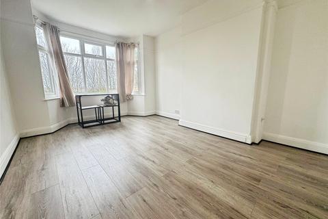3 bedroom semi-detached house to rent, Stourbridge Road, West Midlands DY1