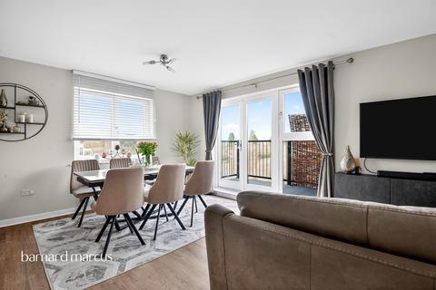 2 bedroom flat for sale, Pelman Way, Epsom