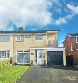 4 bedroom semi-detached house for sale, 24 Llwyn Brith, Llanrwst
