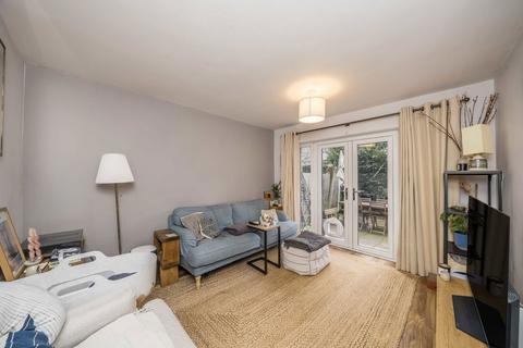Turenne Close, London SW18