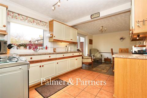 3 bedroom semi-detached house for sale, Stonechat Road, Ipswich, Suffolk, IP2