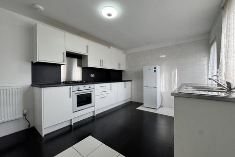 3 bedroom terraced house for sale, Erskine Wynd, Dunfermline KY12