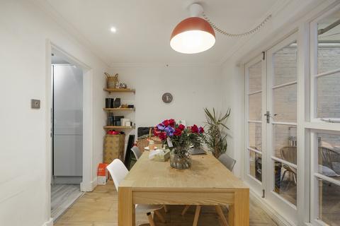 2 bedroom flat for sale, Inverness Terrace, Bayswater, London, UK, W2