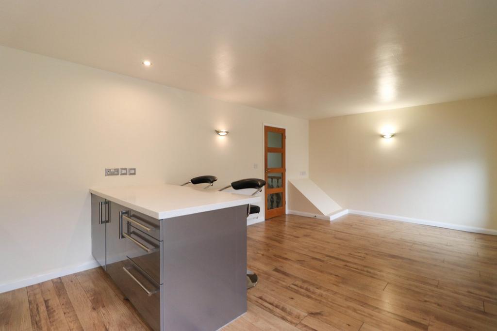 Open Plan Lounge & Kitchen