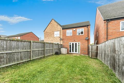 3 bedroom semi-detached house for sale, Silkstone Road, Featherstone, Pontefract