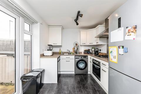 3 bedroom semi-detached house for sale, Silkstone Road, Featherstone, Pontefract