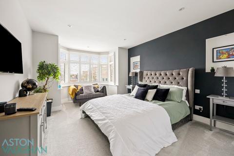 4 bedroom semi-detached house for sale, Woodland Drive, Hove BN3