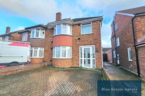 4 bedroom semi-detached house to rent, Brabazon Road, Hounslow, TW5