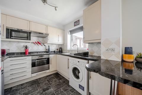 2 bedroom flat for sale, Eskdale, London Colney, St. Albans
