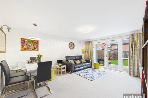 3 bedroom semi-detached house for sale, Presentation Way, Berkshire RG30