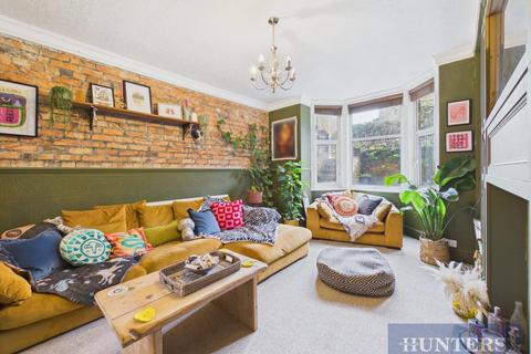 4 bedroom semi-detached house for sale, St. Johns Avenue, Scarborough