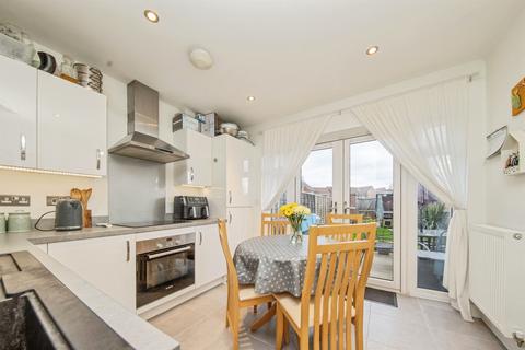 2 bedroom terraced house for sale, Willow Crescent, Colchester