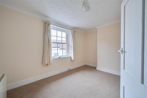 1 bedroom apartment to rent, Church Road Great Bookham