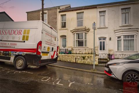 4 bedroom terraced house for sale, De Breos Street, Brynmill, Swansea, SA2