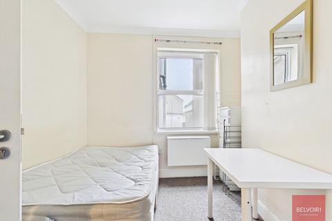 4 bedroom terraced house for sale, De Breos Street, Brynmill, Swansea, SA2