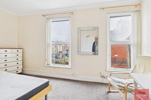 4 bedroom terraced house for sale, De Breos Street, Brynmill, Swansea, SA2