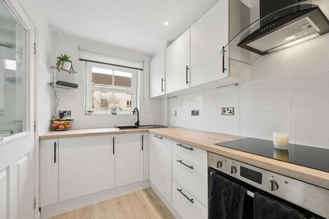 3 bedroom terraced house for sale, Leyland Road, Bathgate