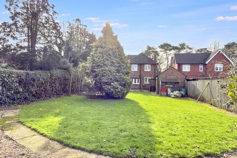 3 bedroom detached house for sale, Broom Leys Road, Coalville, LE67