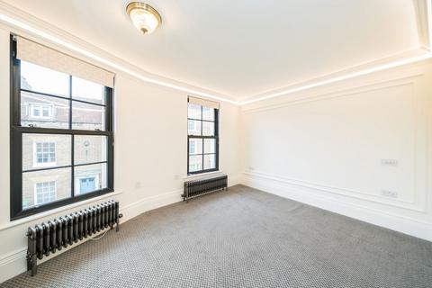 2 bedroom detached house to rent, Thames Street, Sunbury-On-Thames TW16